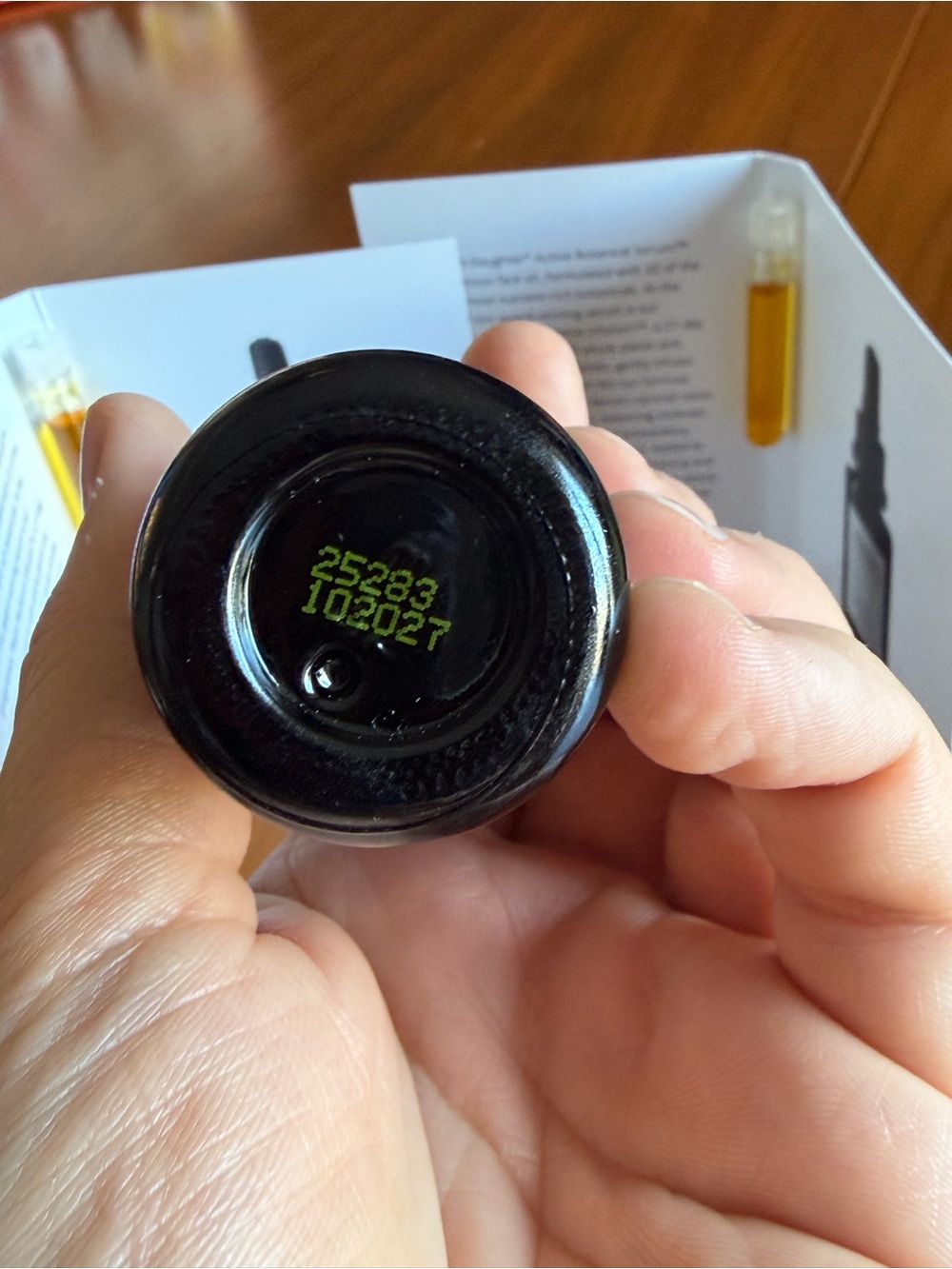Active Botanical Serum - Black Bottle - Picture 2 of 2